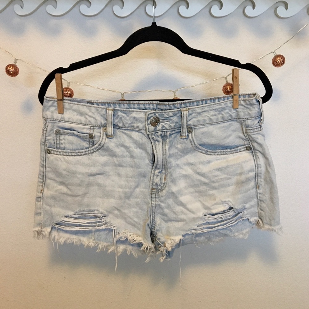 American Eagle light wash shorts